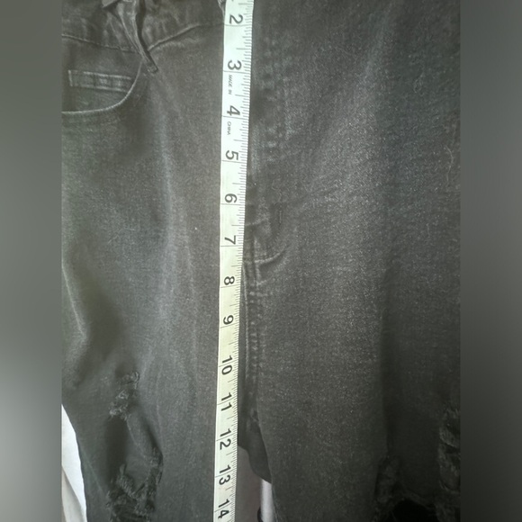 2 for $15 Shein Curve 2XL Black Distressed Denim - Picture 6 of 8